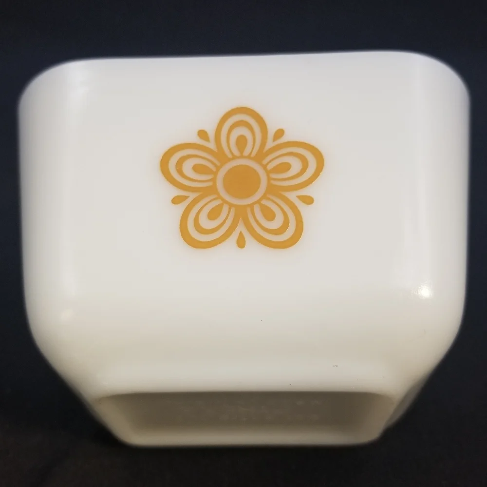 VINTAGE PYREX WHITE WITH BUTTERFLY GOLD DESIGN #501-B